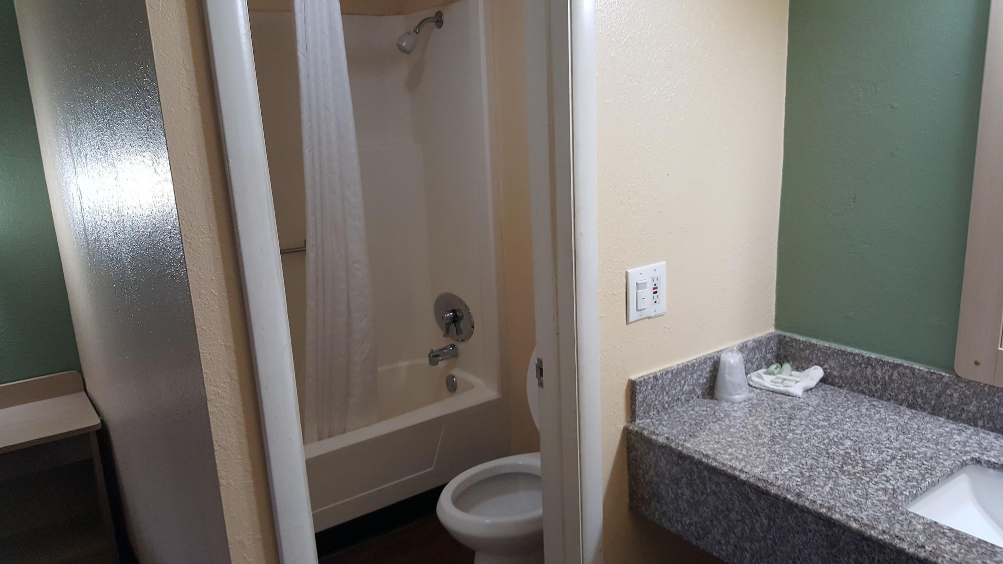 Mentor Home Inn And Suites Dış mekan fotoğraf