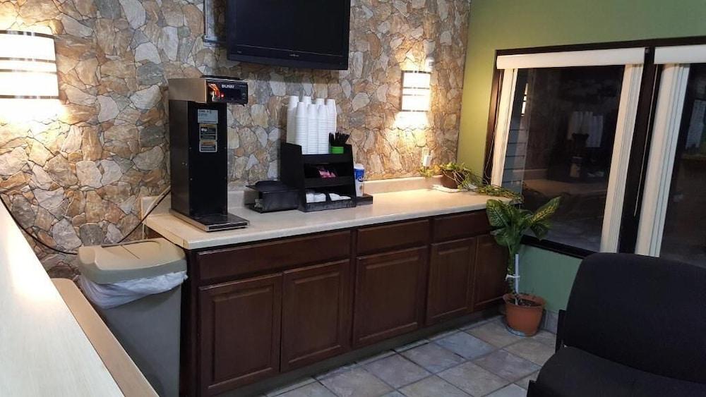 Mentor Home Inn And Suites Dış mekan fotoğraf